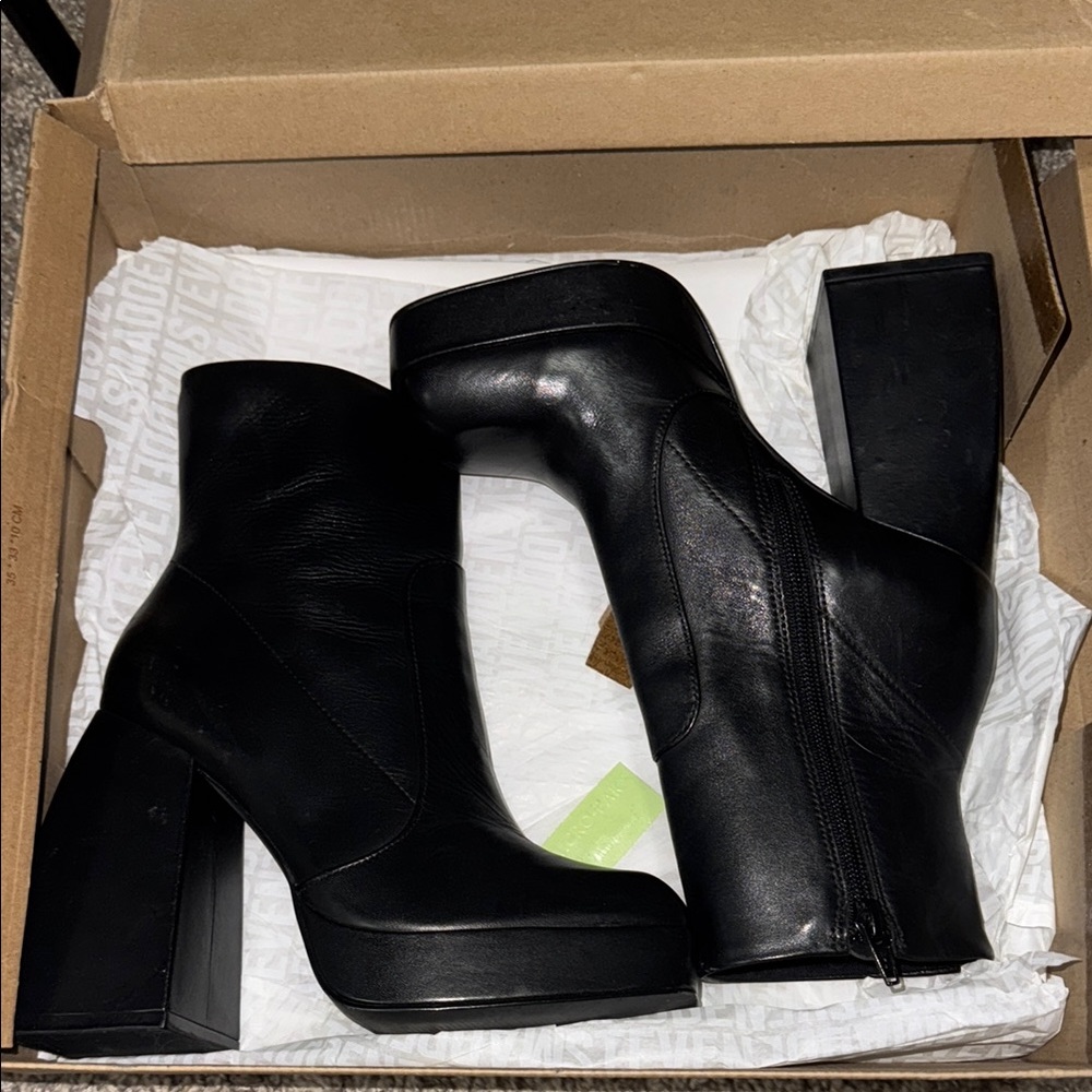 Women's Steve Madden Leather Ankle Boots